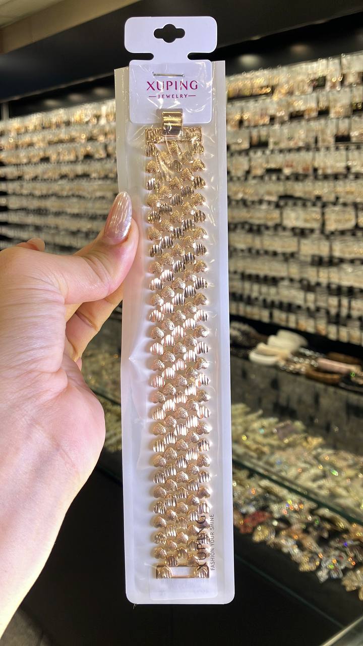 دستبند طلایی ژوپینگ مدل والنتینا با طراحی قلب تکرارشونده - تصویر ۶